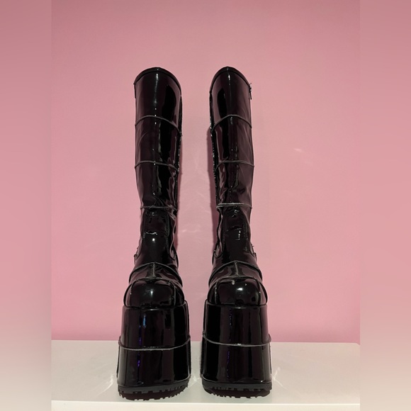 Demonia Stack 301 - Picture 11 of 11